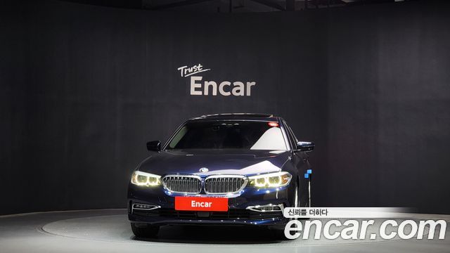 BMW 5-Series 520i Luxury