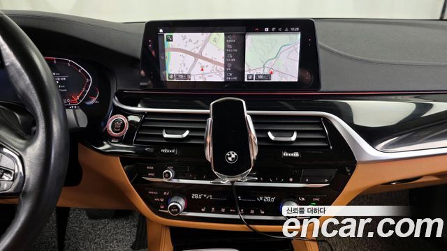 BMW 5-Series 520i Luxury