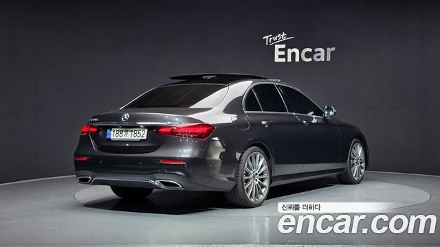 Mercedes-Benz E-Class E350 4MATIC AMG Line Edition