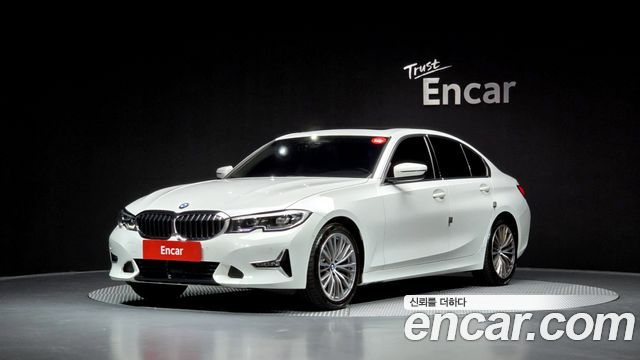 BMW 3-Series 320i Luxury