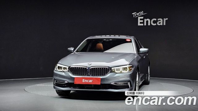 BMW 5-Series 520i Luxury