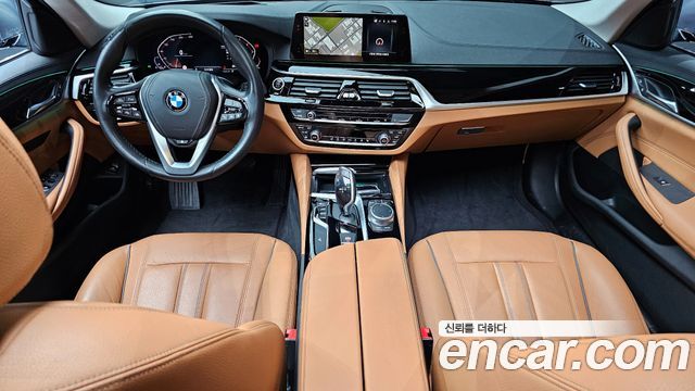 BMW 5-Series 520i Luxury