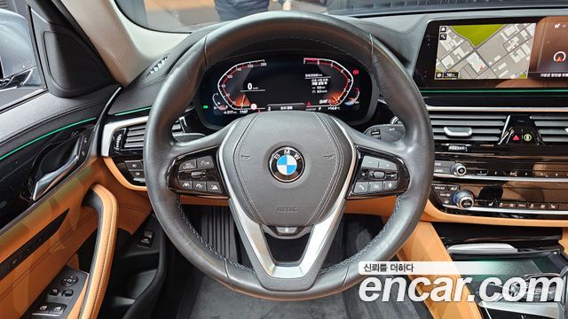 BMW 5-Series 520i Luxury