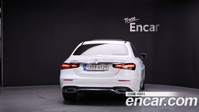 Mercedes-Benz E-Class E220d 4MATIC AMG Line