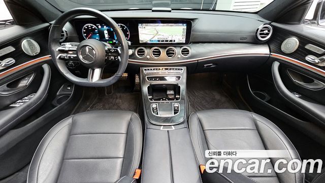 Mercedes-Benz E-Class E220d 4MATIC AMG Line
