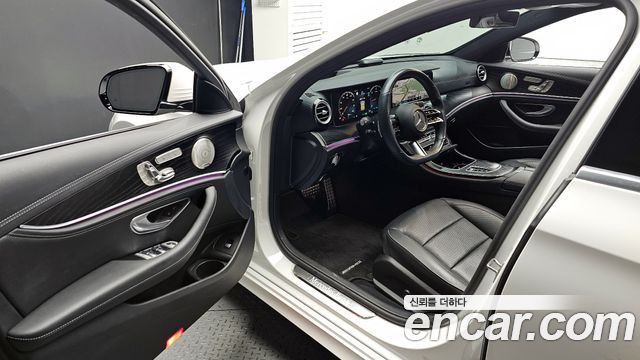 Mercedes-Benz E-Class E220d 4MATIC AMG Line