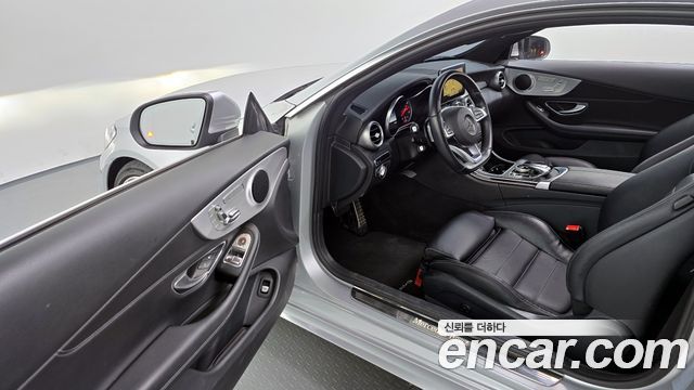 Mercedes-Benz C-Class C200 Coupe