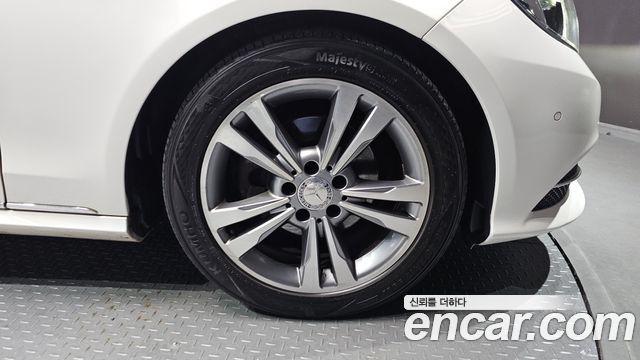 Mercedes-Benz E-Class E220 Bluetec Avantgarde