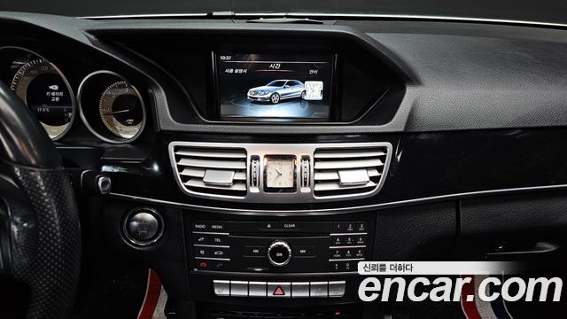 Mercedes-Benz E-Class E220 Bluetec Avantgarde