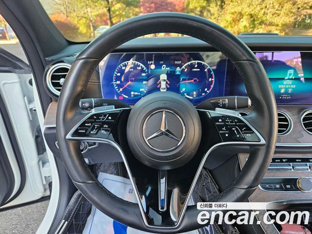 Mercedes-Benz E-Class E220d 4MATIC Exclusive