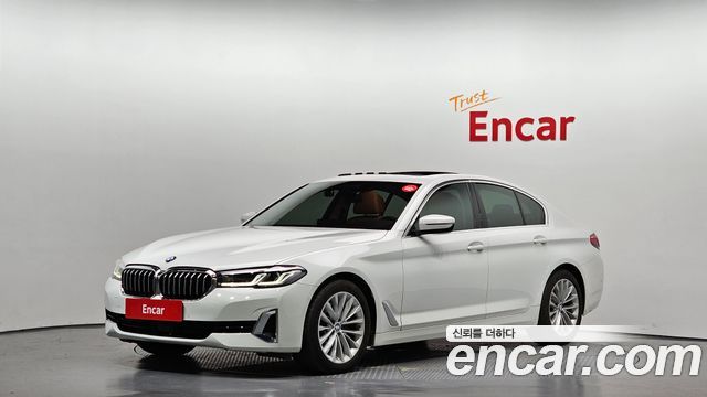 BMW 5-Series 520i Luxury