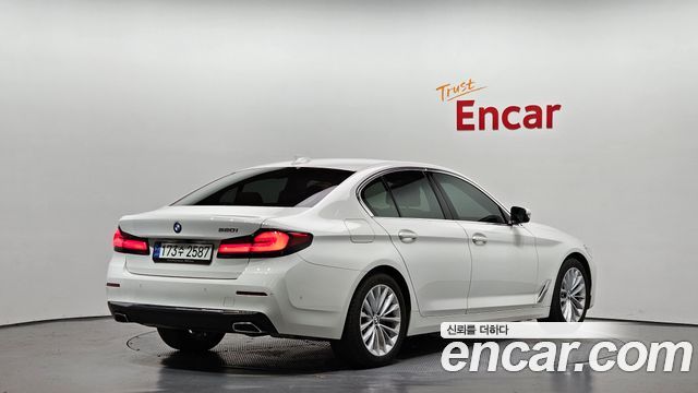 BMW 5-Series 520i Luxury