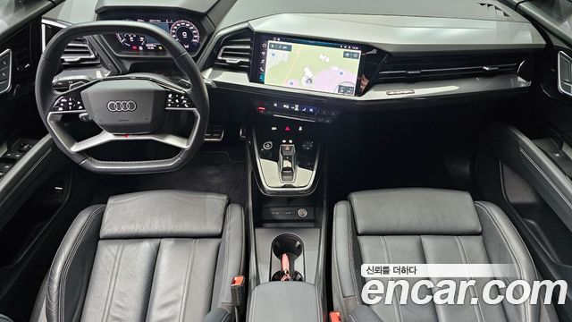 Audi Q4 e-Teuron (F4) 40 Premium Seupoteubaeg