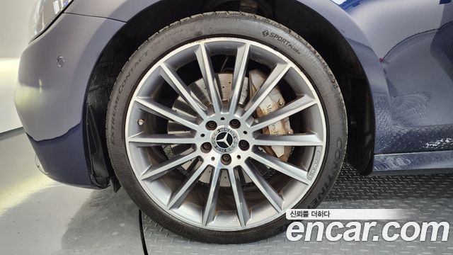 Mercedes-Benz E-Class E350 4MATIC AMG Line Edition