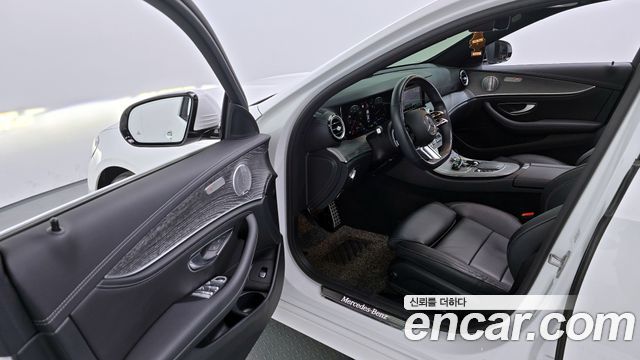 Mercedes-Benz E-Class E350 4MATIC AMG Line Edition