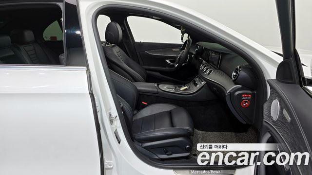 Mercedes-Benz E-Class E350 4MATIC AMG Line Edition
