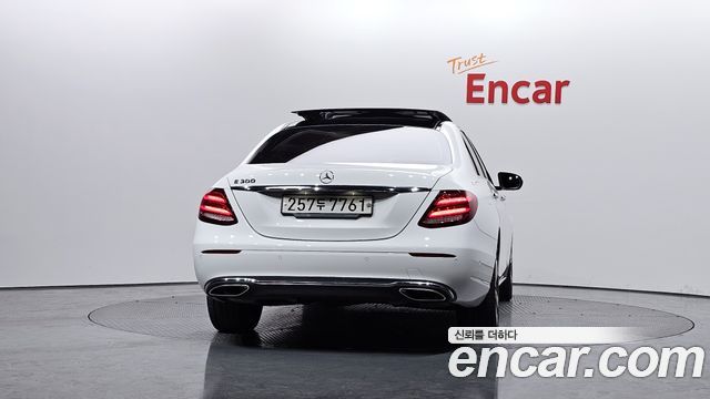 Mercedes-Benz E-Class E300 Avantgarde