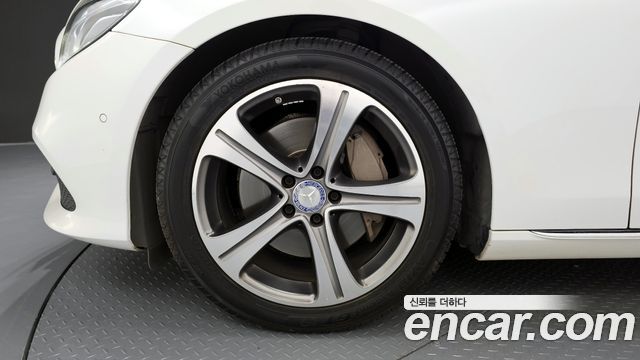 Mercedes-Benz E-Class E300 Avantgarde