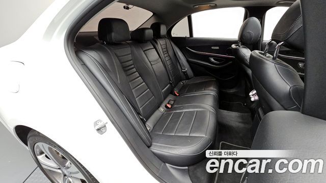 Mercedes-Benz E-Class E300 Avantgarde