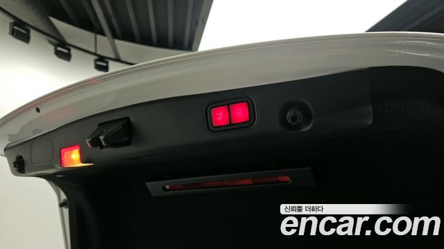 Mercedes-Benz E-Class E300 Avantgarde