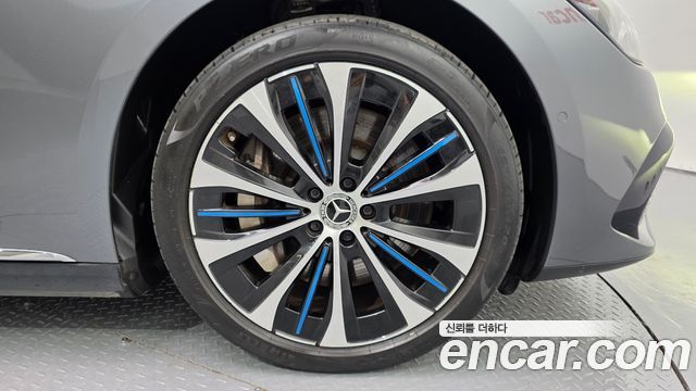 Mercedes-Benz EQE EQE350+