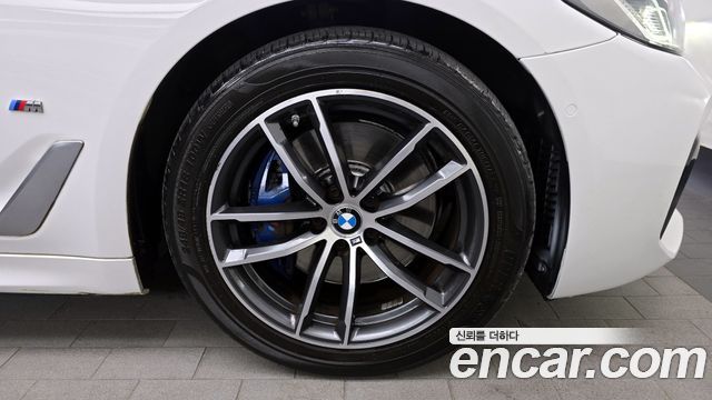 BMW 5-Series 523d M Sport