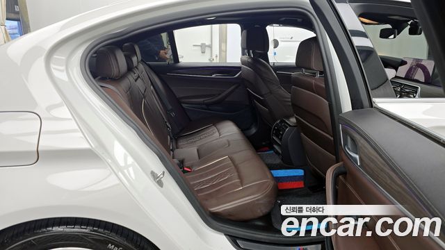 BMW 5-Series 523d M Sport