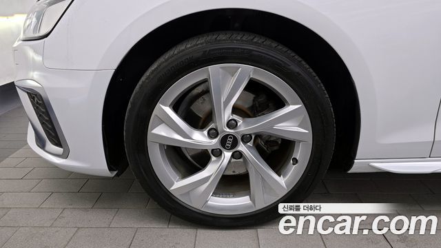 Audi A4 40 TFSI Premium