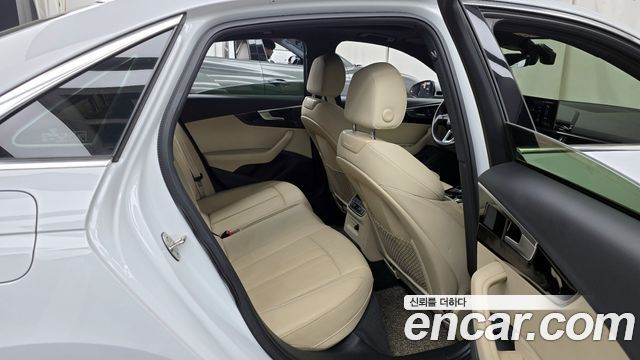 Audi A4 40 TFSI Premium