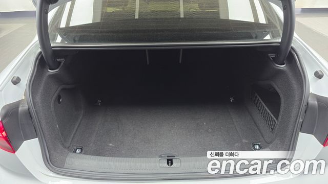 Audi A4 40 TFSI Premium