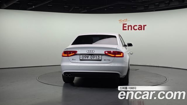 Audi A4 30 TDI Dynamic