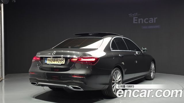 Mercedes-Benz E-Class E350 4MATIC AMG Line
