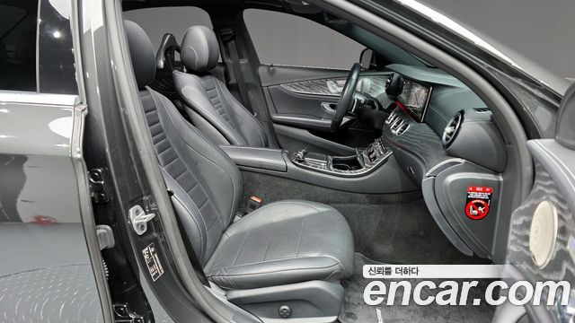 Mercedes-Benz E-Class E350 4MATIC AMG Line