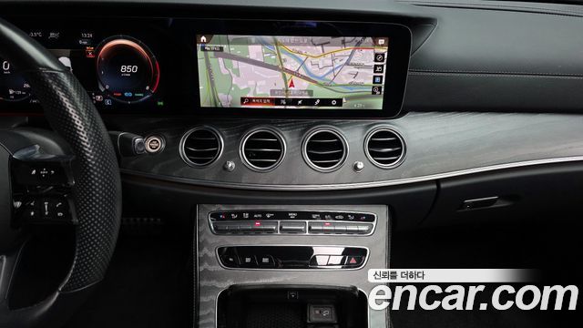 Mercedes-Benz E-Class E350 4MATIC AMG Line
