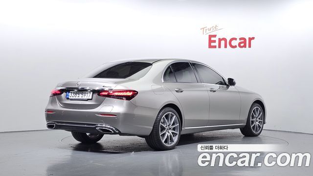 Mercedes-Benz E-Class E300e 4MATIC Exclusive