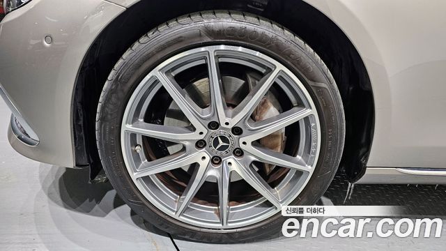 Mercedes-Benz E-Class E300e 4MATIC Exclusive