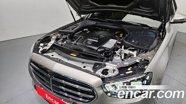 Mercedes-Benz E-Class E300e 4MATIC Exclusive