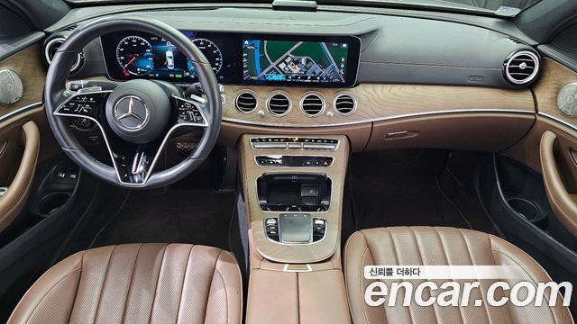 Mercedes-Benz E-Class E300e 4MATIC Exclusive