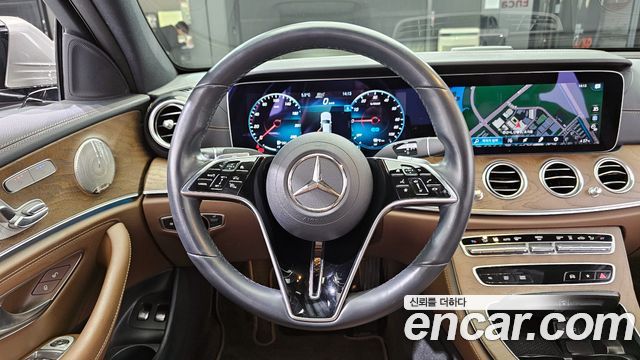 Mercedes-Benz E-Class E300e 4MATIC Exclusive