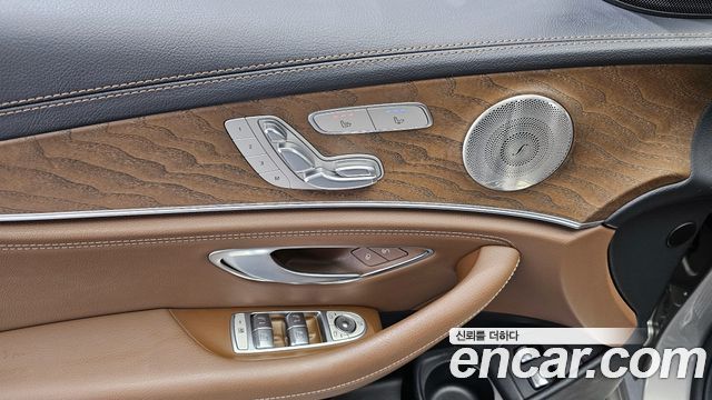 Mercedes-Benz E-Class E300e 4MATIC Exclusive