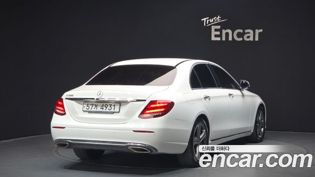 Mercedes-Benz E-Class E300 Avantgarde