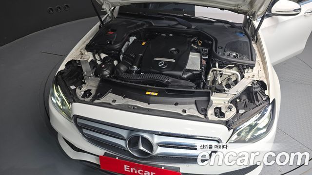Mercedes-Benz E-Class E300 Avantgarde