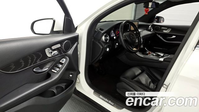 Mercedes-Benz GLC-Class GCL300 4MATIC Coupe