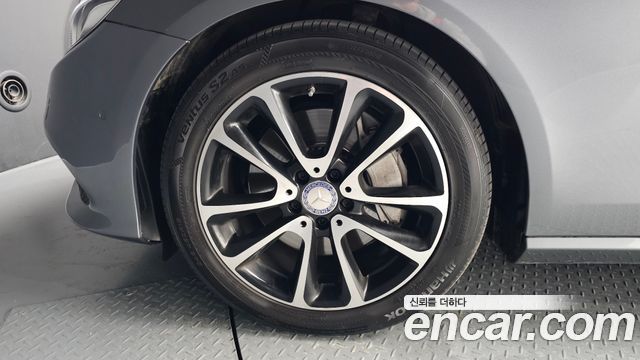 Mercedes-Benz E-Class E300 Avantgarde