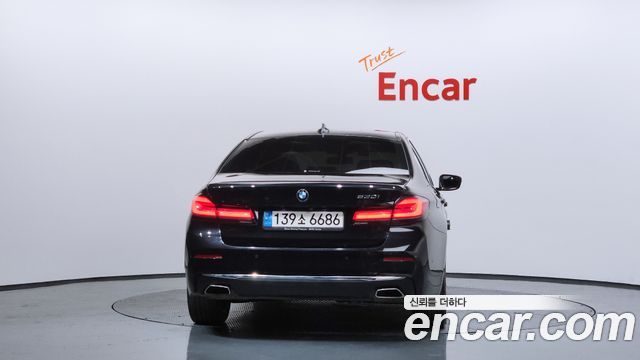BMW 5-Series 530i Luxury