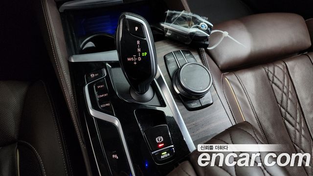 BMW 5-Series 530i Luxury