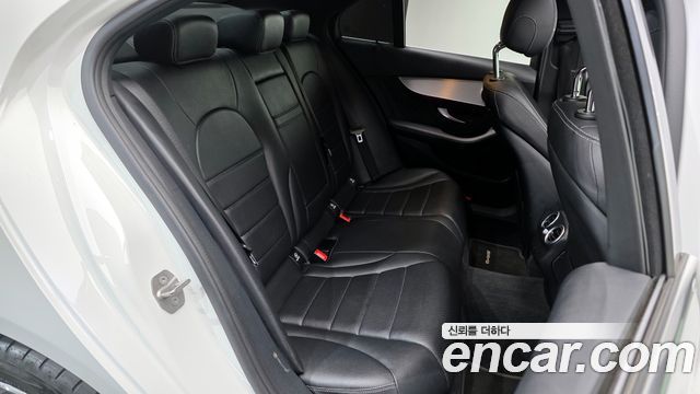 Mercedes-Benz C-Class C200 AMG Line