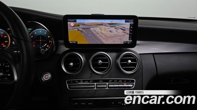 Mercedes-Benz C-Class C200 AMG Line