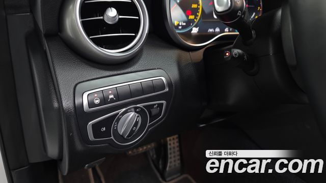 Mercedes-Benz C-Class C200 AMG Line