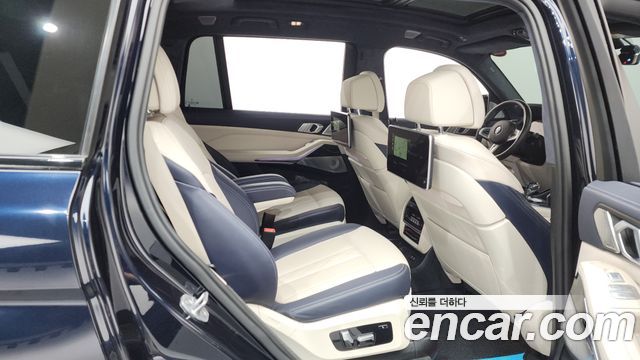 BMW X7 M50i 6STR